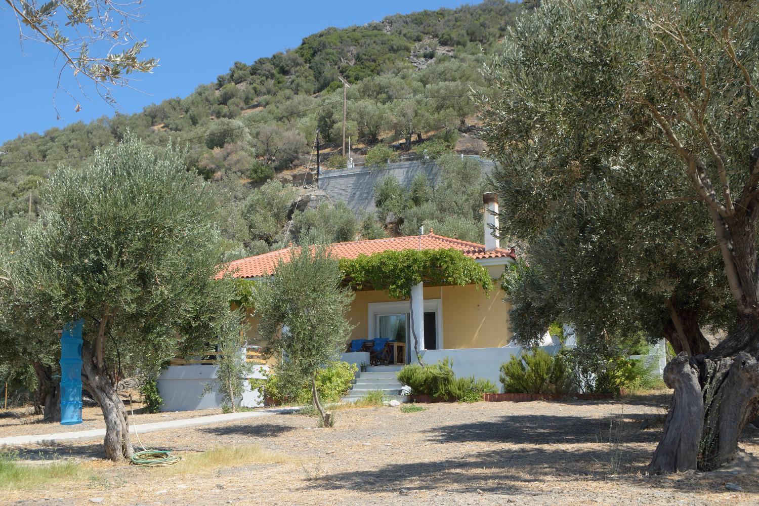 Melinda Holiday House Plomari Buitenkant foto
